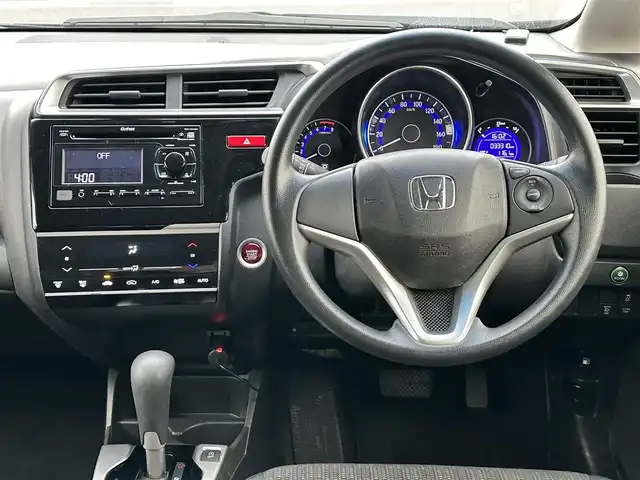 ホンダ フィット 13G Lパッケージ 島根県 2015(平27)年 3.4万km ティンテッドシルバーM 登録時走行距離33/310Km/ワンオーナー/プッシュスタート/社外デジタルインナーミラー/ウィンカーミラー/クルーズコントロール/純正ドアバイザー/オートライト/純正フロアマット/スマートキー/スペアキー×1