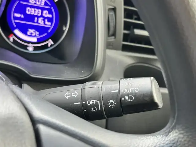 ホンダ フィット 13G Lパッケージ 島根県 2015(平27)年 3.4万km ティンテッドシルバーM 登録時走行距離33/310Km/ワンオーナー/プッシュスタート/社外デジタルインナーミラー/ウィンカーミラー/クルーズコントロール/純正ドアバイザー/オートライト/純正フロアマット/スマートキー/スペアキー×1