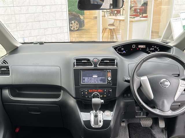 日産 セレナ ハイウェイスター S HV Vセレ 茨城県 2013(平25)年 8.3万km オーロラモーヴ 純正SDナビ/　　BT/CD/DVD/フルセグ/HDMI/アルパインフリップダウンモニター/バックカメラ/両側パワースライドドア/クルーズコントロール/純正16インチアルミホイール/HIDオートライト/アイドリングストップ/スマートキー