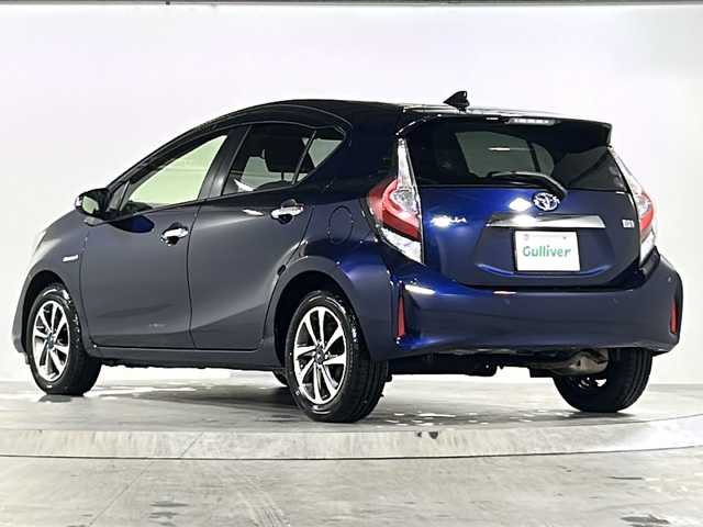 トヨタ アクア S スタイルブラック 広島県 2019(平31)年 5.4万km ダークブルーマイカ 禁煙車/トヨタセーフティセンス/・プリクラッシュセーフティ/・レーンディパーチャーアラート/・オートマチックハイビーム/・先行車発進お知らせ/クリアランスソナー/純正ナビ（NSCD-W68）/・ワンセグ/CD/Bluetooth/バックカメラ/ステアリングスイッチ/オートライト/スマートキー-/プッシュスタート/ドライブレコーダー（DRV-830）/ドアバイザー/モデリスタ15インチアルミホイール/スタッドレスタイヤ車載（175/65R15）