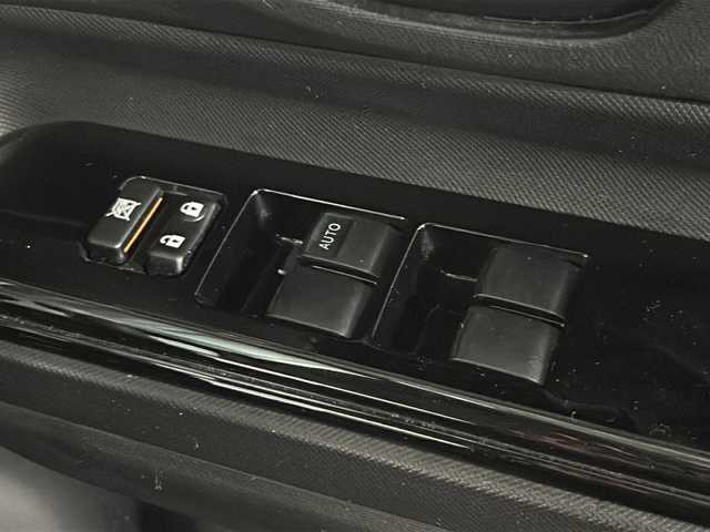 トヨタ アクア S スタイルブラック 広島県 2019(平31)年 5.4万km ダークブルーマイカ 禁煙車/トヨタセーフティセンス/・プリクラッシュセーフティ/・レーンディパーチャーアラート/・オートマチックハイビーム/・先行車発進お知らせ/クリアランスソナー/純正ナビ（NSCD-W68）/・ワンセグ/CD/Bluetooth/バックカメラ/ステアリングスイッチ/オートライト/スマートキー-/プッシュスタート/ドライブレコーダー（DRV-830）/ドアバイザー/モデリスタ15インチアルミホイール/スタッドレスタイヤ車載（175/65R15）