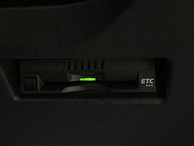 トヨタ アクア S スタイルブラック 広島県 2019(平31)年 5.4万km ダークブルーマイカ 禁煙車/トヨタセーフティセンス/・プリクラッシュセーフティ/・レーンディパーチャーアラート/・オートマチックハイビーム/・先行車発進お知らせ/クリアランスソナー/純正ナビ（NSCD-W68）/・ワンセグ/CD/Bluetooth/バックカメラ/ステアリングスイッチ/オートライト/スマートキー-/プッシュスタート/ドライブレコーダー（DRV-830）/ドアバイザー/モデリスタ15インチアルミホイール/スタッドレスタイヤ車載（175/65R15）