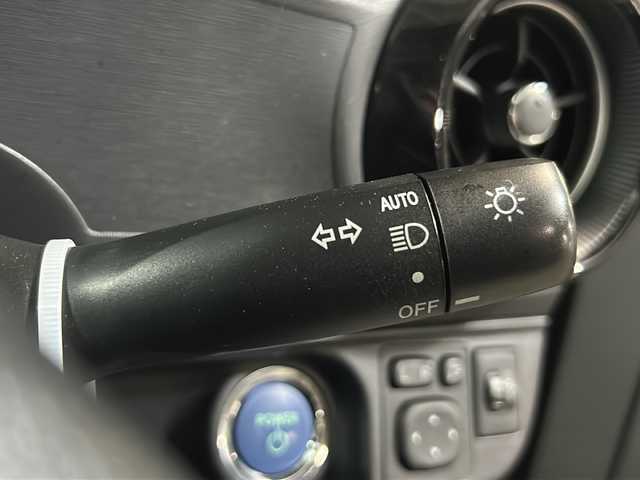 トヨタ アクア S スタイルブラック 広島県 2019(平31)年 5.4万km ダークブルーマイカ 禁煙車/トヨタセーフティセンス/・プリクラッシュセーフティ/・レーンディパーチャーアラート/・オートマチックハイビーム/・先行車発進お知らせ/クリアランスソナー/純正ナビ（NSCD-W68）/・ワンセグ/CD/Bluetooth/バックカメラ/ステアリングスイッチ/オートライト/スマートキー-/プッシュスタート/ドライブレコーダー（DRV-830）/ドアバイザー/モデリスタ15インチアルミホイール/スタッドレスタイヤ車載（175/65R15）