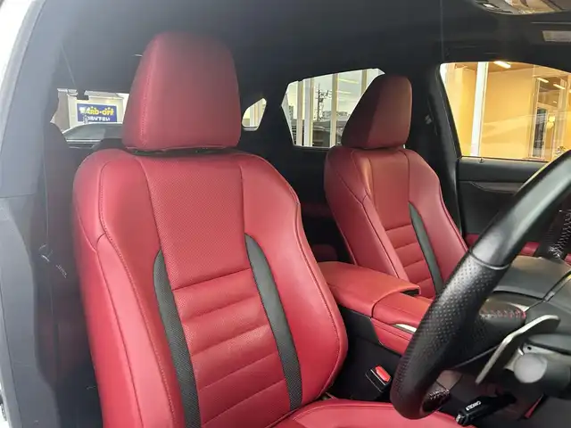 レクサス ＲＸ 300 Fスポーツ 福岡県 2021(令3)年 2万km ホワイトノーヴァガラスフレーク パノラマサンルーフ/ＬｅｘｕｓＳａｆｅｔｙＳｙｓｔｅｍ＋　/三眼LED/赤革シート/前席エアシート　/全席シートヒーター/ステアリングヒーター/純正ナビ　/全方位カメラ/フルセグTV/Bluetooth/前後ドライブレコーダー/純正２０インチアルミホイール/ETC2.0/取扱説明書/保証書