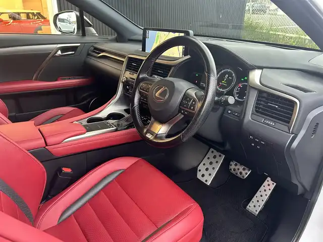 レクサス ＲＸ 300 Fスポーツ 福岡県 2021(令3)年 2万km ホワイトノーヴァガラスフレーク パノラマサンルーフ/ＬｅｘｕｓＳａｆｅｔｙＳｙｓｔｅｍ＋　/三眼LED/赤革シート/前席エアシート　/全席シートヒーター/ステアリングヒーター/純正ナビ　/全方位カメラ/フルセグTV/Bluetooth/前後ドライブレコーダー/純正２０インチアルミホイール/ETC2.0/取扱説明書/保証書