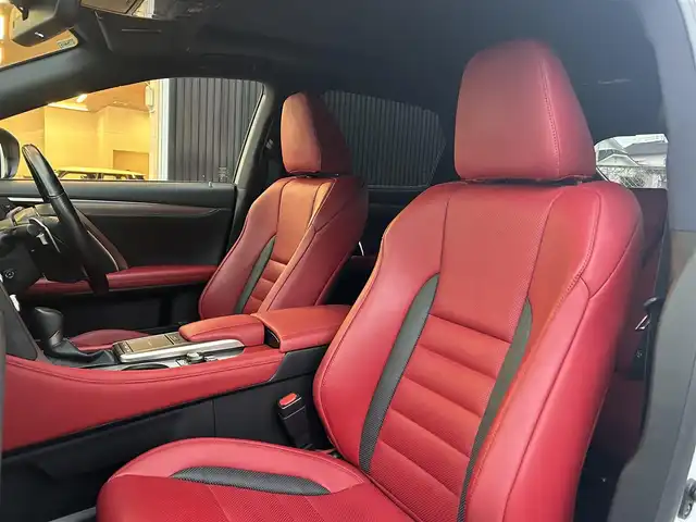 レクサス ＲＸ 300 Fスポーツ 福岡県 2021(令3)年 2万km ホワイトノーヴァガラスフレーク パノラマサンルーフ/ＬｅｘｕｓＳａｆｅｔｙＳｙｓｔｅｍ＋　/三眼LED/赤革シート/前席エアシート　/全席シートヒーター/ステアリングヒーター/純正ナビ　/全方位カメラ/フルセグTV/Bluetooth/前後ドライブレコーダー/純正２０インチアルミホイール/ETC2.0/取扱説明書/保証書