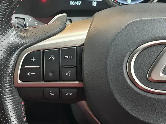 レクサス ＲＸ 300 Fスポーツ 福岡県 2021(令3)年 2万km ホワイトノーヴァガラスフレーク パノラマサンルーフ/ＬｅｘｕｓＳａｆｅｔｙＳｙｓｔｅｍ＋　/三眼LED/赤革シート/前席エアシート　/全席シートヒーター/ステアリングヒーター/純正ナビ　/全方位カメラ/フルセグTV/Bluetooth/前後ドライブレコーダー/純正２０インチアルミホイール/ETC2.0/取扱説明書/保証書