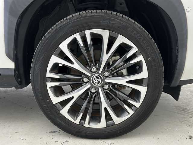 トヨタ ヤリスクロス ハイブリッド 宮城県 2021(令3)年 3.7万km ブラックマイカ/ホワイトパールクリスタルシャイン 2トーン 禁煙車/トヨタセーフティーセンス/・プリクラッシュセーフティーシステム/・レーダークルーズコントロール/・レーントレーシングアシスト/・パーキングサポートブレーキ/・オートマチックハイビーム/・クリアランスソナー/・ロードサインアシスト/アドバンストパーキングアシスト/ヘッドアップディスプレイ/純正8インチディスプレイオーディオ/（BT.AM.FM.USB.Miracast）/バックカメラ/フルセグテレビ/ビルトインETC/前後ドライブレコーダー/前席シートヒーター/運転席パワーシート/ハーフレザーシート/電動リアゲート/AUTOHOLD/ステアリングヒーター/革巻きステアリング/ステアリングスイッチ/プッシュスタート/スマートキー/スペアキー/純正フロアマット/純正18インチアルミホイール/LEDヘッドライト/横滑り防止機能/アイドリングストップ/コーナーセンサー