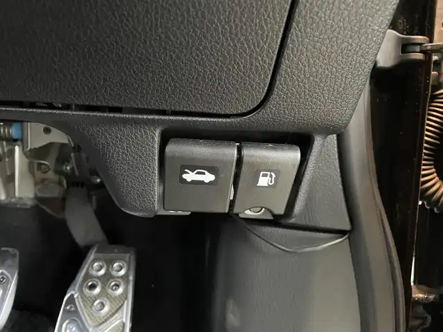 日産 エルグランド 250ハイウェイスター 大阪府 2011(平23)年 6万km ファントムブラック ”(株)IDOMが運営する【じしゃロン堺店】の自社ローン専用車両になります。/こちらは現金またはオートローンご利用時の価格です。自社ローンご希望の方は別途その旨お申付け下さい”