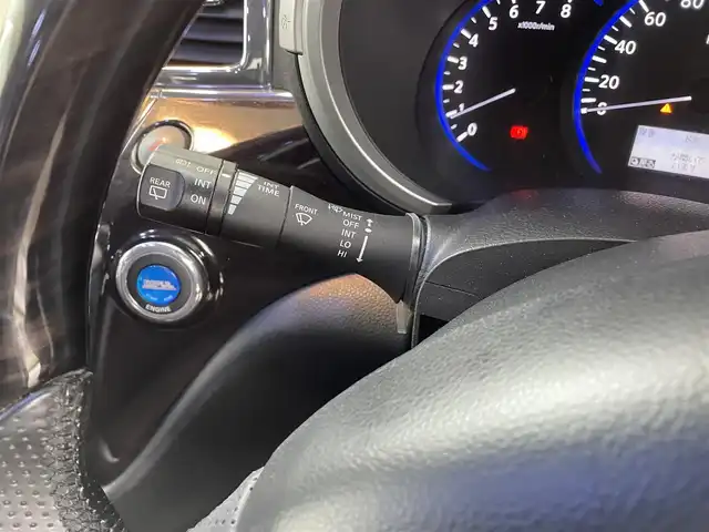 日産 エルグランド 250ハイウェイスター 大阪府 2011(平23)年 6万km ファントムブラック ”(株)IDOMが運営する【じしゃロン堺店】の自社ローン専用車両になります。/こちらは現金またはオートローンご利用時の価格です。自社ローンご希望の方は別途その旨お申付け下さい”