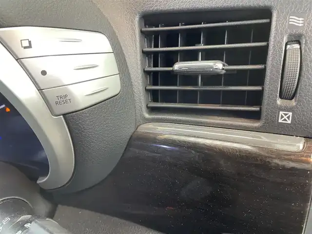 日産 エルグランド 250ハイウェイスター 大阪府 2011(平23)年 6万km ファントムブラック ”(株)IDOMが運営する【じしゃロン堺店】の自社ローン専用車両になります。/こちらは現金またはオートローンご利用時の価格です。自社ローンご希望の方は別途その旨お申付け下さい”