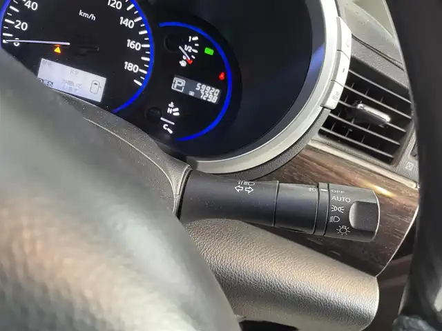 日産 エルグランド 250ハイウェイスター 大阪府 2011(平23)年 6万km ファントムブラック ”(株)IDOMが運営する【じしゃロン堺店】の自社ローン専用車両になります。/こちらは現金またはオートローンご利用時の価格です。自社ローンご希望の方は別途その旨お申付け下さい”