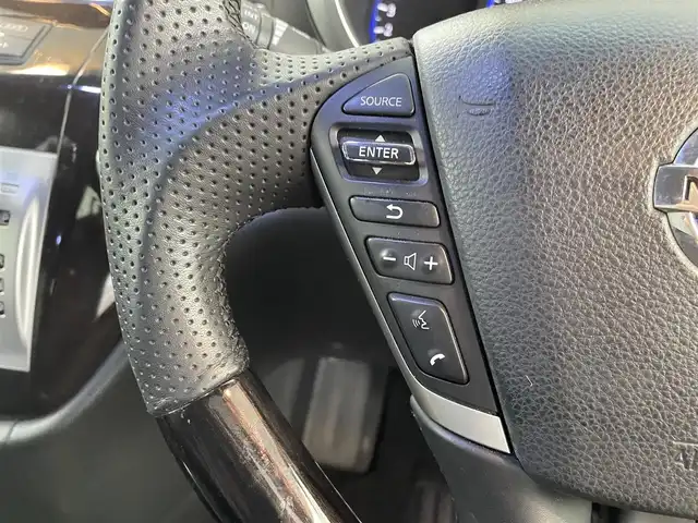 日産 エルグランド 250ハイウェイスター 大阪府 2011(平23)年 6万km ファントムブラック ”(株)IDOMが運営する【じしゃロン堺店】の自社ローン専用車両になります。/こちらは現金またはオートローンご利用時の価格です。自社ローンご希望の方は別途その旨お申付け下さい”