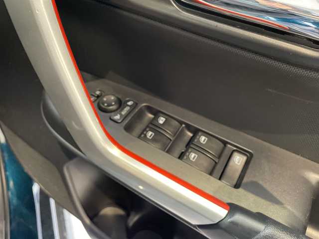 トヨタ ライズ G 愛知県 2022(令4)年 4.8万km レーザーブルークリスタルシャイン 純正ディズプレイオーディオナビ/コーナーセンサー/純正アルミホイール/LEDヘッドライト/オートライト/ETC/衝突軽減システム/Bluetooth/ステアリングスイッチ/スマートキー/プッシュスタート