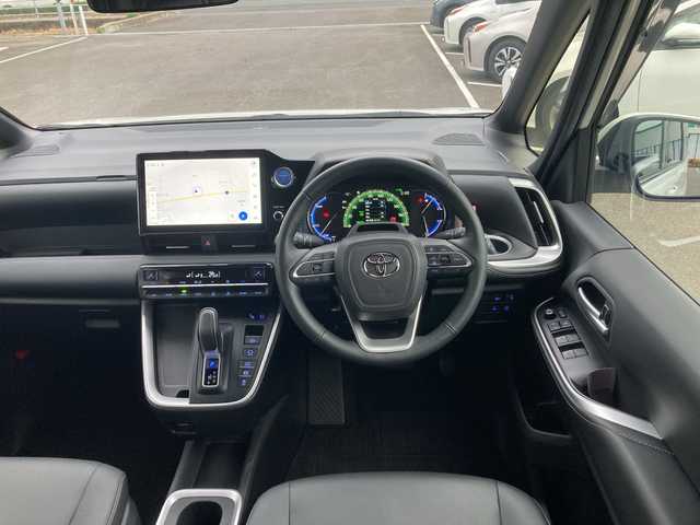 トヨタ ノア ハイブリッド S－Z 佐賀県 2022(令4)年 3.9万km ホワイトパールクリスタルシャイン 純正10.5インチディスプレイオーディオ/パノラマミックビューモニター/純正フリップダウンモニター/両側パワースライドドア/プリクラッシュセーフティ/レーンディパーチャーアラート/オートハイビーム/アダプティブクルーズコントロール/アドバンスドパーク/ブラインドスポットモニター/リアクロストラフィックアラート/クリアランスソナー/ドライバーモニター/電動パーキングブレーキ/オートブレーキホールド/ハーフレザーシート/シートヒーター/ステアリングリモコン/ドライブレコーダー/プッシュスタート/スマートキー/LEDヘッドライト/フォグライト/純正アルミホイール