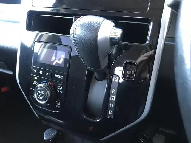 トヨタ ルーミー カスタムG－T 栃木県 2018(平30)年 11.3万km ブライトシルバーM (株)IDOMが運営する【じしゃロン小山店】の自社ローン対象車両になります。こちらは現金ご利用時の価格です。/自社ローンご希望の方は別途その旨お申付け下さい。//ワンオーナー/禁煙車/純正ワンセグナビ/（CD/AM/FMラジオ）/(Bluetooth)/スマートキー/プッシュスタート/バックカメラ/ＥＴＣ/両側パワースライドドア/車線逸脱警報/プリクラッシュセーフティ/クルーズコントロール/コーナーセンサー/後部座席サンシェード/アイドリングストップ/ステアリングリモコン/電動格納ドアミラー/パワーウインドウ/オートライト/防眩ミラー