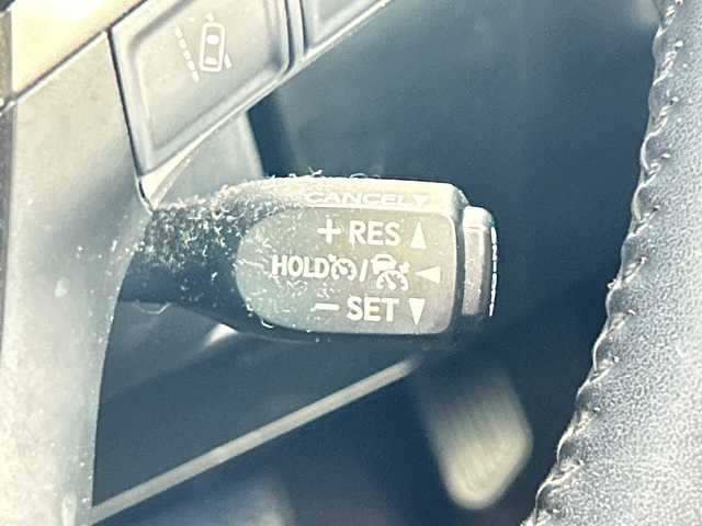 トヨタ ハリアー プレミアム 三重県 2017(平29)年 6.6万km ブラック /禁煙車//純正ナビ/・フルセグ・Bluetooth・CD・DVD・SD//バックカメラ//サンルーフ//トヨタセーフティセンス//プリクラッシュセーフティ//レーダクルーズコントロール//オートマチックハイビーム//レーントレーシングアシスト//電子パーキング//パワーバックドア//ブレーキホールド//前後クリアランスソナー//前方ドライブレコーダー//アイドリングストップ//LEDヘッドライト//オートライト//サマータイヤ付き純正AW4本積込//プッシュスタート//スマートキー