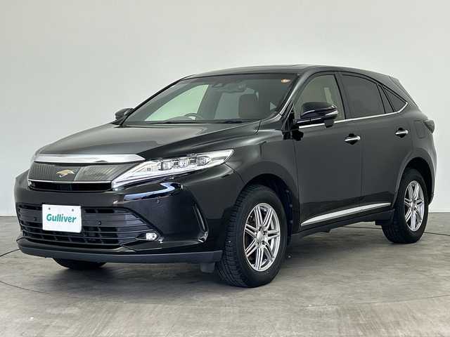 トヨタ ハリアー プレミアム 三重県 2017(平29)年 6.6万km ブラック /禁煙車//純正ナビ/・フルセグ・Bluetooth・CD・DVD・SD//バックカメラ//サンルーフ//トヨタセーフティセンス//プリクラッシュセーフティ//レーダクルーズコントロール//オートマチックハイビーム//レーントレーシングアシスト//電子パーキング//パワーバックドア//ブレーキホールド//前後クリアランスソナー//前方ドライブレコーダー//アイドリングストップ//LEDヘッドライト//オートライト//サマータイヤ付き純正AW4本積込//プッシュスタート//スマートキー