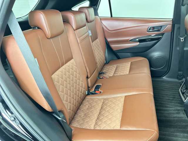 トヨタ ハリアー プレミアム 三重県 2017(平29)年 6.6万km ブラック /禁煙車//純正ナビ/・フルセグ・Bluetooth・CD・DVD・SD//バックカメラ//サンルーフ//トヨタセーフティセンス//プリクラッシュセーフティ//レーダクルーズコントロール//オートマチックハイビーム//レーントレーシングアシスト//電子パーキング//パワーバックドア//ブレーキホールド//前後クリアランスソナー//前方ドライブレコーダー//アイドリングストップ//LEDヘッドライト//オートライト//サマータイヤ付き純正AW4本積込//プッシュスタート//スマートキー