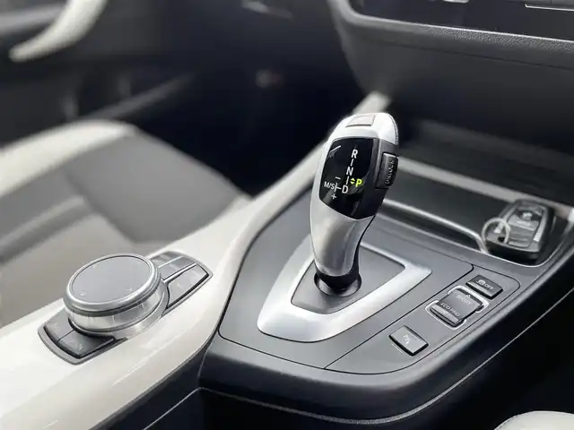 ＢＭＷ １１８ｄ スタイル 栃木県 2018(平30)年 5.8万km ミネラルホワイト コンフォートアクセス/インテリジェントセーフティ/ナビ/バックカメラ/ミラーETC/オートライト/LEDヘッドライト/PDC/クルーズコントロール/ハーフレザー /シートヒーター /ドラレコ前後/スタッドレス付きアルミ4本積込