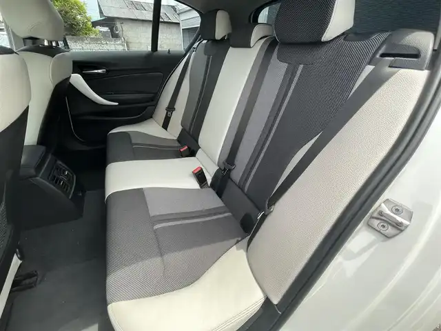ＢＭＷ １１８ｄ スタイル 栃木県 2018(平30)年 5.8万km ミネラルホワイト コンフォートアクセス/インテリジェントセーフティ/ナビ/バックカメラ/ミラーETC/オートライト/LEDヘッドライト/PDC/クルーズコントロール/ハーフレザー /シートヒーター /ドラレコ前後/スタッドレス付きアルミ4本積込