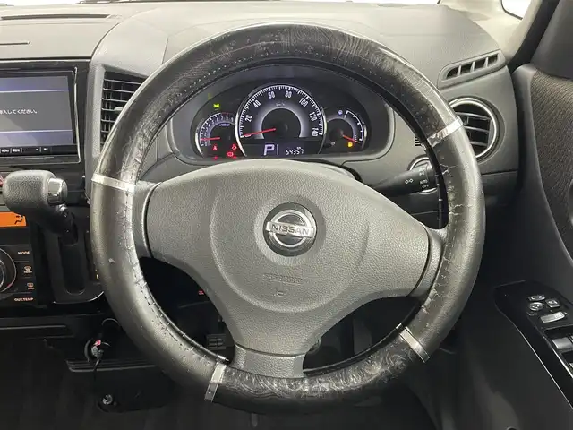 日産 ルークス ハイウェイスター 埼玉県 2012(平24)年 5.5万km スノーパールホワイト 社外ナビ　片側パワースライドドア　ＥＴＣ　ドライブレコーダー　ＣＤ　ＤＶＤ　Ｂｌｕｅｔｏｏｔｈ　地デジフルセグＴＶ　純正アルミホイール　スマートキー　オートライト　純正フロアマット　ＨＩＤヘッドライト