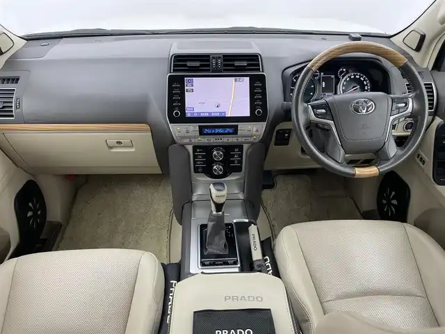 トヨタ ランドクルーザー プラド TZ－G 富山県 2020(令2)年 8.4万km ホワイトパールクリスタルシャイン 4WD/7人乗り/モデリスタエアロ/サンルーフ/純正ナビ（FM/AM/BT）/AppleCarPlay/AndroidAuto/フルセグTV/全方位カメラ/レーダークルーズコントロール/本革シート/前席パワーシート/D席シートメモリー/前席エアシート/ビルトインETC2.0/前後ドライブレコーダー/スマートキー/スペアキー1本/プッシュスタート/レーンキープアシスト/衝突被害軽減システム/BSM/前後コーナーセンサー/センターデフロック/ダウンヒルアシストコントロール/純正フロアマット/ラゲッジマット/パドルシフト/純正19インチAW