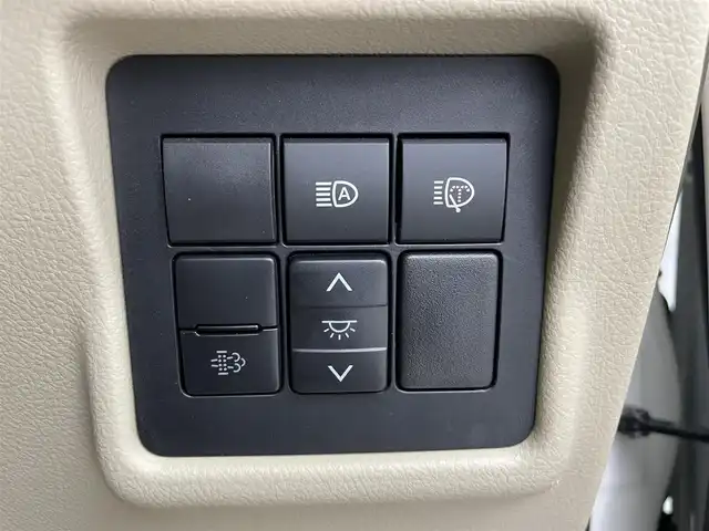 トヨタ ランドクルーザー プラド TZ－G 富山県 2020(令2)年 8.4万km ホワイトパールクリスタルシャイン 4WD/7人乗り/モデリスタエアロ/サンルーフ/純正ナビ（FM/AM/BT）/AppleCarPlay/AndroidAuto/フルセグTV/全方位カメラ/レーダークルーズコントロール/本革シート/前席パワーシート/D席シートメモリー/前席エアシート/ビルトインETC2.0/前後ドライブレコーダー/スマートキー/スペアキー1本/プッシュスタート/レーンキープアシスト/衝突被害軽減システム/BSM/前後コーナーセンサー/センターデフロック/ダウンヒルアシストコントロール/純正フロアマット/ラゲッジマット/パドルシフト/純正19インチAW