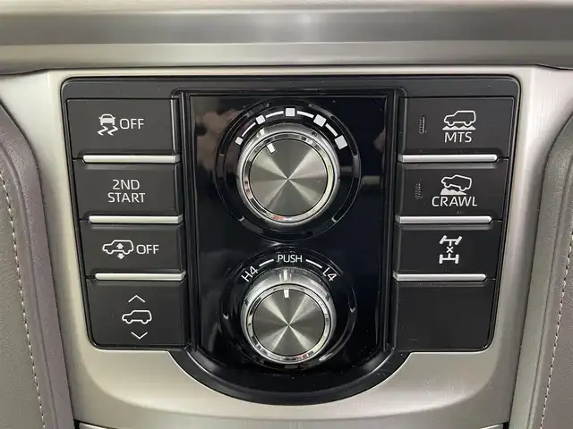 トヨタ ランドクルーザー プラド TZ－G 富山県 2020(令2)年 8.4万km ホワイトパールクリスタルシャイン 4WD/7人乗り/モデリスタエアロ/サンルーフ/純正ナビ（FM/AM/BT）/AppleCarPlay/AndroidAuto/フルセグTV/全方位カメラ/レーダークルーズコントロール/本革シート/前席パワーシート/D席シートメモリー/前席エアシート/ビルトインETC2.0/前後ドライブレコーダー/スマートキー/スペアキー1本/プッシュスタート/レーンキープアシスト/衝突被害軽減システム/BSM/前後コーナーセンサー/センターデフロック/ダウンヒルアシストコントロール/純正フロアマット/ラゲッジマット/パドルシフト/純正19インチAW