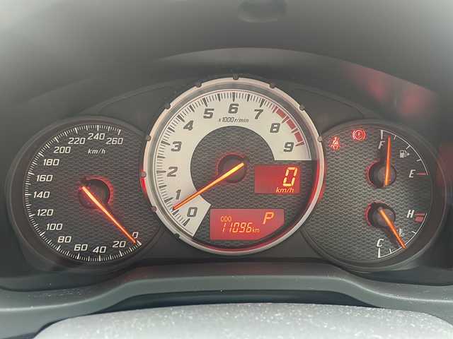 トヨタ ８６ GT リミテッド 広島県 2012(平24)年 1.1万km ライトニングレッド /登録時走行距離/　　　　　　　11096キロ/ワンオーナー/純正ナビ/バックカメラ/地デジ/前席シートヒーター/スペアキー×１/ETC/新車時整備手帳/　　【保証書】/取扱説明書/