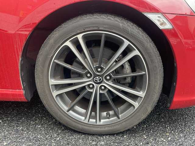 トヨタ ８６ GT リミテッド 広島県 2012(平24)年 1.1万km ライトニングレッド /登録時走行距離/　　　　　　　11096キロ/ワンオーナー/純正ナビ/バックカメラ/地デジ/前席シートヒーター/スペアキー×１/ETC/新車時整備手帳/　　【保証書】/取扱説明書/