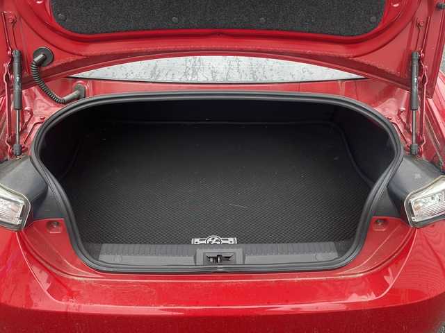 トヨタ ８６ GT リミテッド 広島県 2012(平24)年 1.1万km ライトニングレッド /登録時走行距離/　　　　　　　11096キロ/ワンオーナー/純正ナビ/バックカメラ/地デジ/前席シートヒーター/スペアキー×１/ETC/新車時整備手帳/　　【保証書】/取扱説明書/