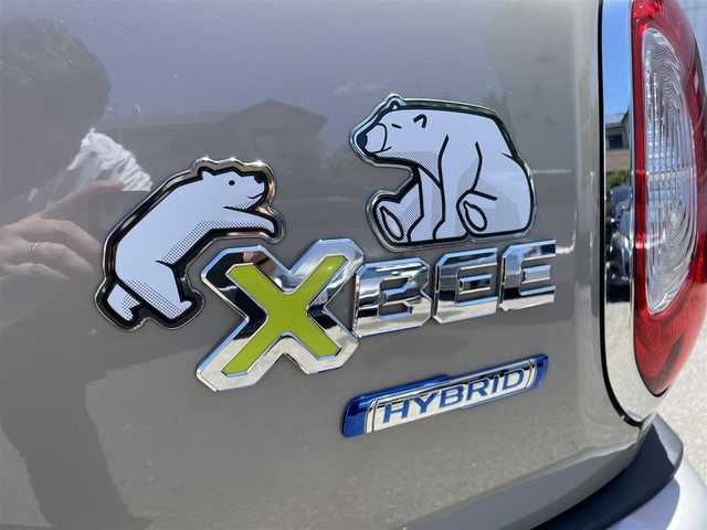 スズキ クロスビー HYBRID MZ 神奈川県 2022(令4)年 2.4万km キャバンアイボリーパールメタリック ワンオーナー/4WD/純正8インチメモリーナビ/　○フルセグTV/　○DVD/CD/AM/FM/USB/BT/　○走行中視聴可能/　○ナビ連動前後ドライブレコーダー/バックカメラ/デュアルBブレーキサポートシステム/レーンキープアシスト/レーダークルーズコントロール/パーキングセンサー/サイド＆カーテンエアバッグ/革巻きステアリング/ステアリングスイッチ/パドルシフト/前席シートヒーター/横滑り防止装置/純正ラバーマット/純正ドアバイザー/LEDヘッドライト/フォグランプ/ビルトインETC/アイドリングストップ/純正ディーラーオプションデコステッカー(シロクマ)/保証書/取扱説明書＆ナビ取説