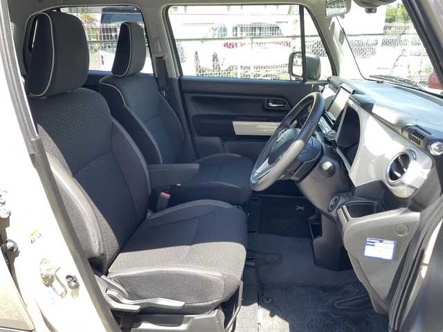 スズキ クロスビー HYBRID MZ 神奈川県 2022(令4)年 2.4万km キャバンアイボリーパールメタリック ワンオーナー/4WD/純正8インチメモリーナビ/　○フルセグTV/　○DVD/CD/AM/FM/USB/BT/　○走行中視聴可能/　○ナビ連動前後ドライブレコーダー/バックカメラ/デュアルBブレーキサポートシステム/レーンキープアシスト/レーダークルーズコントロール/パーキングセンサー/サイド＆カーテンエアバッグ/革巻きステアリング/ステアリングスイッチ/パドルシフト/前席シートヒーター/横滑り防止装置/純正ラバーマット/純正ドアバイザー/LEDヘッドライト/フォグランプ/ビルトインETC/アイドリングストップ/純正ディーラーオプションデコステッカー(シロクマ)/保証書/取扱説明書＆ナビ取説