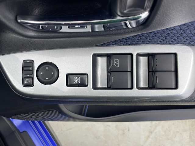 三菱 ｅＫクロス T 秋田県 2022(令4)年 2万km サファイアブルーメタリック 4WD/マイパイロット/純正ディーラーOPナビ/　（CD/DVD/Bluetooth/TV）/全方位カメラ/バックカメラ/デジタルインナーミラー/ステアリングスイッチ/革巻きハンドル/ETC/前席シートヒーター/電動格納ミラー/プッシュスタート/純正フロアマット/社外アルミホイール/クリアランスソナー/LEDヘッドライト/フォグランプ/オートライト/スマートキー