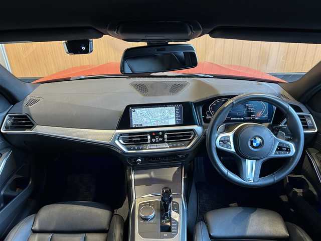 ＢＭＷ ３２０ｄ xDrive Mスポーツ EDサンライズ 宮城県 2020(令2)年 4万km メルボルンレッド 限定生産車両（色限定50台）/アクティブクルーズコントロール/レーンキープアシスト/レーンチェンジウォーニング/iDriveナビゲーションシステム/リヤビューカメラ/AppleCarPlay/ヴァーネスカレザーシート（ブラック）/メモリ機能付きパワーシート/シートヒーター/レーザーライトLEDヘッドライト/アダプティブMサスペンション/3ゾーンエアコン/アンビエントライト/ワイヤレス充電/前後ドライブレコーダー/ETC2.0車載器/純正19インチブラックAW/コンフォートアクセス