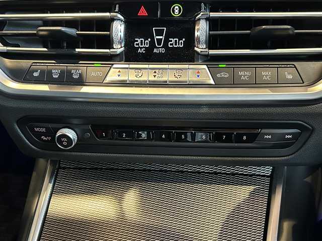 ＢＭＷ ３２０ｄ xDrive Mスポーツ EDサンライズ 宮城県 2020(令2)年 4万km メルボルンレッド 限定生産車両（色限定50台）/アクティブクルーズコントロール/レーンキープアシスト/レーンチェンジウォーニング/iDriveナビゲーションシステム/リヤビューカメラ/AppleCarPlay/ヴァーネスカレザーシート（ブラック）/メモリ機能付きパワーシート/シートヒーター/レーザーライトLEDヘッドライト/アダプティブMサスペンション/3ゾーンエアコン/アンビエントライト/ワイヤレス充電/前後ドライブレコーダー/ETC2.0車載器/純正19インチブラックAW/コンフォートアクセス