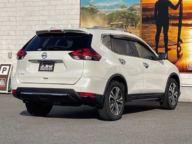 日産 エクストレイル 20X 愛知県 2018(平30)年 6.9万km ブリリアントホワイトパール アラウンドビューモニター/デジタルインナーミラー/ＥＴＣ/純正ナビ・フルセグＴＶ/純正１８インチアルミホイール/純正フロアマット/純正ドアバイザー/電動リアゲート/横滑り防止装置/ダウンヒルアシストコントロール　/スマートキー