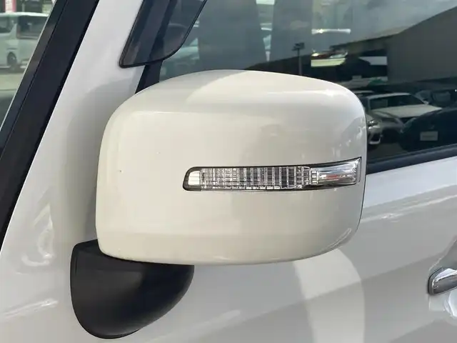 スズキ スペーシア カスタム HYBRID XS 静岡県 2019(平31)年 5.7万km ピュアホワイトP スズキセーフティサポート/社外メモリーナビ(MDV-Z704W)/　AM FM CD DVD Bluetooth USB SD/フルセグTV/ビルトインETC/LEDオートヘッドランプ/リアクリアランスソナー/ハーフレザーシート/シートヒーター(運転席)/両側パワースライドドア/純正15インチアルミホイール/スマートキー2本/リアサンシェード/後席7インチモニター/バックモニター/前後方ドライブレコーダー