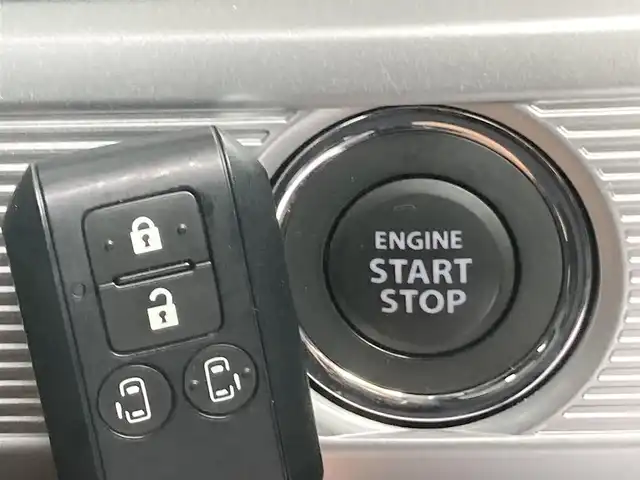 スズキ スペーシア カスタム HYBRID XS 静岡県 2019(平31)年 5.7万km ピュアホワイトP スズキセーフティサポート/社外メモリーナビ(MDV-Z704W)/　AM FM CD DVD Bluetooth USB SD/フルセグTV/ビルトインETC/LEDオートヘッドランプ/リアクリアランスソナー/ハーフレザーシート/シートヒーター(運転席)/両側パワースライドドア/純正15インチアルミホイール/スマートキー2本/リアサンシェード/後席7インチモニター/バックモニター/前後方ドライブレコーダー