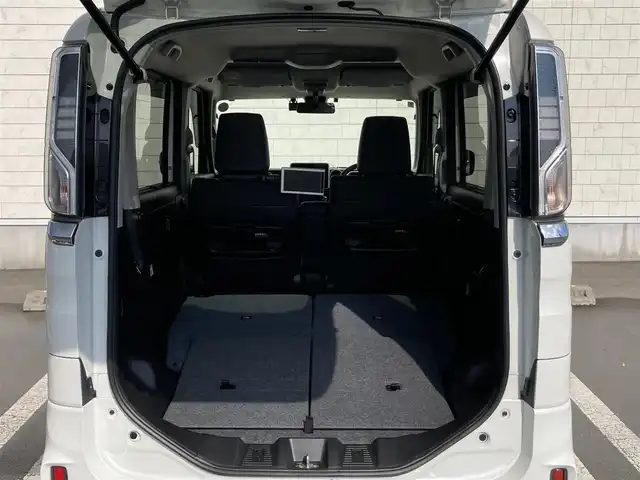 スズキ スペーシア カスタム HYBRID XS 静岡県 2019(平31)年 5.7万km ピュアホワイトP スズキセーフティサポート/社外メモリーナビ(MDV-Z704W)/　AM FM CD DVD Bluetooth USB SD/フルセグTV/ビルトインETC/LEDオートヘッドランプ/リアクリアランスソナー/ハーフレザーシート/シートヒーター(運転席)/両側パワースライドドア/純正15インチアルミホイール/スマートキー2本/リアサンシェード/後席7インチモニター/バックモニター/前後方ドライブレコーダー