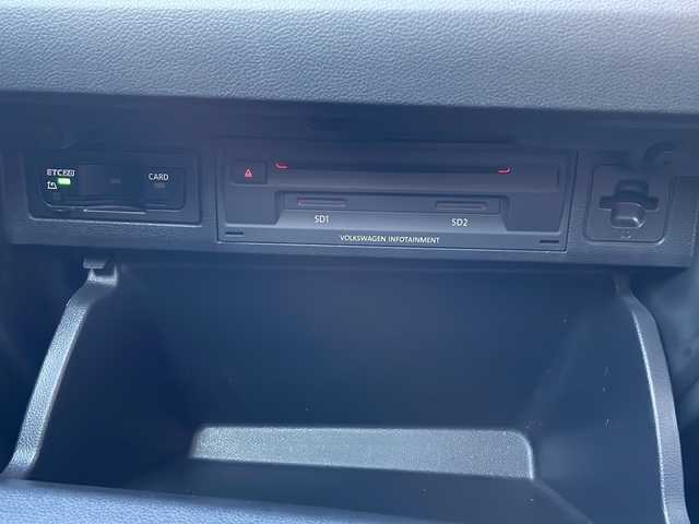 フォルクスワーゲン ポロ TSIコンフォートライン 宮崎県 2018(平30)年 4.4万km ディープブラックパールエフェクト 純正ＳＤナビ　(BT/CD/フルセグ/AM/FM)/バックカメラ/アイドリングストップ　/クルーズコントロール/純正フロアマット　/純正アルミホイール/オートライト　/ＥＴＣ2.0/ドアバイザー/横滑り防止/電動格納ミラー/MTモード付AT