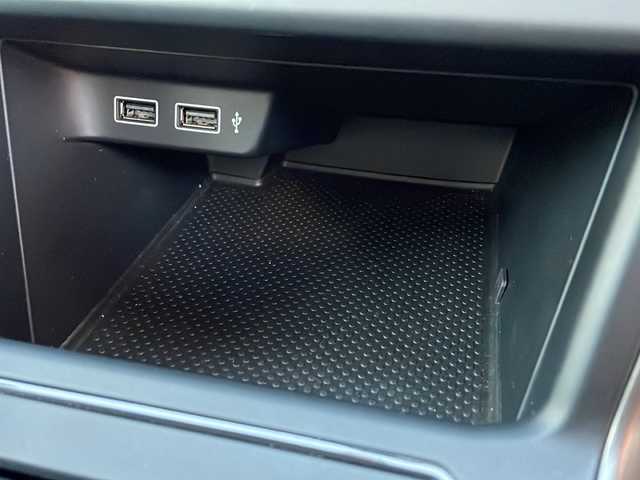 フォルクスワーゲン ポロ TSIコンフォートライン 宮崎県 2018(平30)年 4.4万km ディープブラックパールエフェクト 純正ＳＤナビ　(BT/CD/フルセグ/AM/FM)/バックカメラ/アイドリングストップ　/クルーズコントロール/純正フロアマット　/純正アルミホイール/オートライト　/ＥＴＣ2.0/ドアバイザー/横滑り防止/電動格納ミラー/MTモード付AT