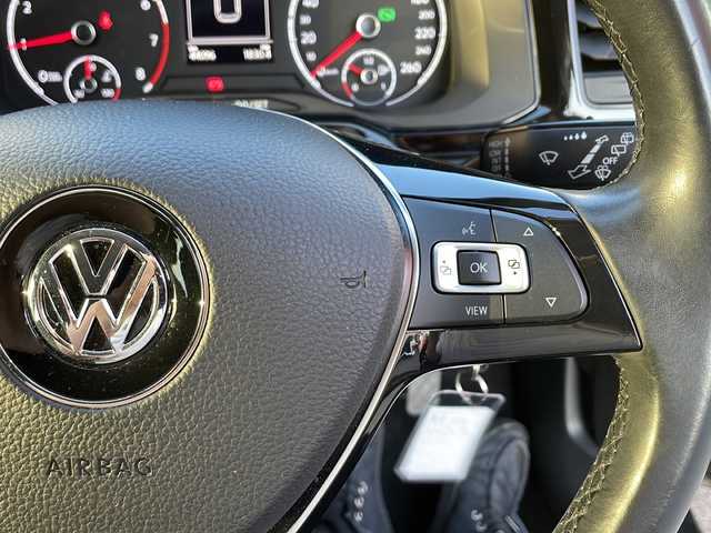 フォルクスワーゲン ポロ TSIコンフォートライン 宮崎県 2018(平30)年 4.4万km ディープブラックパールエフェクト 純正ＳＤナビ　(BT/CD/フルセグ/AM/FM)/バックカメラ/アイドリングストップ　/クルーズコントロール/純正フロアマット　/純正アルミホイール/オートライト　/ＥＴＣ2.0/ドアバイザー/横滑り防止/電動格納ミラー/MTモード付AT