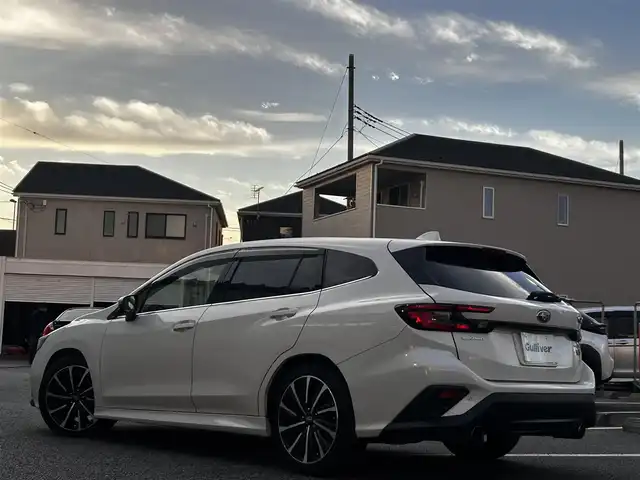 スバル レヴォーグ 1．8STIスポーツ EX 静岡県 2020(令2)年 5.7万km クリスタルホワイトP ユーザー買取車両/法人ワンオーナー/純正ナビ/【AM/FM/BT/TV】/純正18インチAW/純正LEDヘッドライト/デジタルインナーミラー/4WD/MTモード付AT/アイドリンクストップ/スマートキー/スペアキー×１/クルーズコントロール（追従走行あり）/USB入力端子/ETC/車外カメラ（バック/左サイド）/電動理アゲート/ドライブレコーダー/レザーシート/パワーシート/シートヒーター/純正エアロパーツ（フロント/リア）/横滑り防止装置/レーンアシスト/衝撃被害軽減システム/保証書/取扱説明書