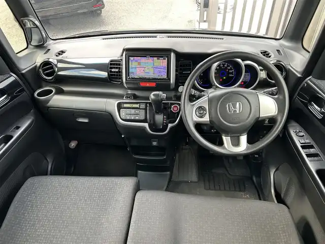 ホンダ Ｎ ＢＯＸ カスタム G Lパッケージ 兵庫県 2015(平27)年 5.9万km スマートブラック (株)IDOMが運営する【じしゃロン西宮店】の自社ローン対象車両になります。こちらは現金ご利用時の価格です。自社ローンご希望の方は別途その旨お申付け下さい。/＊社外ナビ/＊フルセグテレビ/＊バックカメラ/＊片側パワースライドドア/＊CTBA/＊プッシュスタート