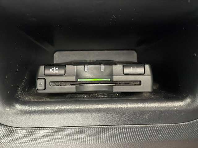 トヨタ スペイド F 福岡県 2015(平27)年 13.1万km ブラック 純正7型メモリナビ（NSZT-W64）/フルセグTV/Bluetooth/CD/DVD/モデリスタエアロ/片側パワースライドドア/チップアップシート/純正15インチアルミホイール/純正フロアマット/純正ドアバイザー/スマートキー/スペアキー1本/プッシュスタート