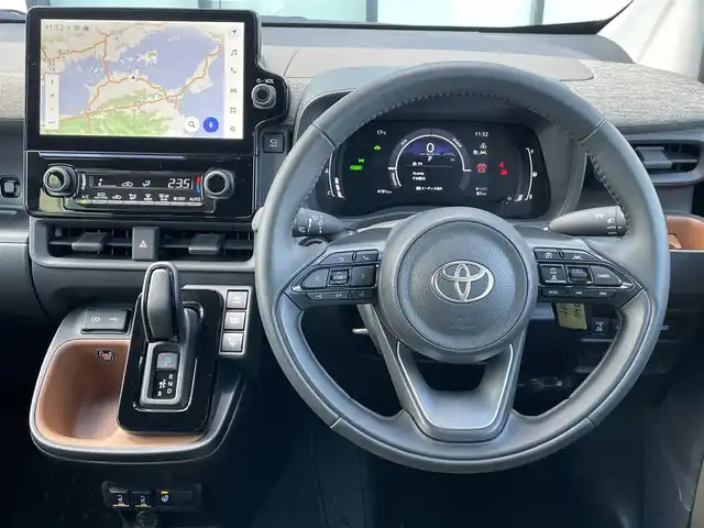 トヨタ シエンタ ハイブリッド Z 香川県 2024(令6)年 0.5万km ブラック トヨタセーフティセンス/→プリクラッシュセーフティ/→レーンディパーチャーアラート/→レーダークルーズコントロール/→アダプティブハイビームアシスト/→ロードサインアシスト/→ドライバー異常時対応システム/→プロアクティブドライビングアシスト/→発信遅れ告知機能/純正10.5型インチディスプレイオーディオ/【フルセグＴＶ/AM/FM//Bluetooth】/パノラミックビューモニター/バックカメラ/シートヒーター/革巻きステアリング/ステアリングヒーター/両側パワースライドドア/リアロールサンシェード/LEDライト/純正15インチアルミホイール/ETC2.0/スマートキー/プッシュスタート