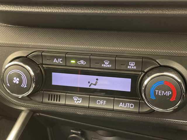 トヨタ ライズ G 愛知県 2022(令4)年 4.7万km シャイニングホワイトパール 純正ディズプレイオーディオ　ナビ機能なし/コーナーセンサー/純正アルミホイール/LEDヘッドライト/オートマチックハイビーム/ETC/衝突軽減システム/Bluetooth/ステアリングスイッチ/スマートキー/プッシュスタート