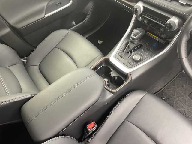 トヨタ ＲＡＶ４ G Zパッケージ 新潟県 2021(令3)年 5万km アティチュードブラックマイカ ディスプレイオーディオ（ナビ機能あり）/アラウンドビューモニター/モデリスタエアロ/サンルーフ/レーダークルーズコントロール/パワーバックドア/パワーシート/シートメモリ/前席シートヒーター/デジタルインナーミラー/プッシュスタート/レーンキープアラート/ETC/LEDライト/オートライト/オートハイビーム/置くだけ充電